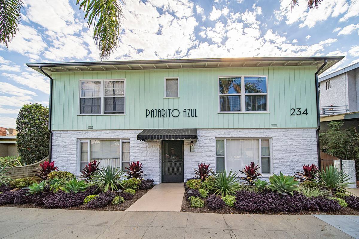 Apartment for rent at 234 Termino Ave, Long Beach, CA 90803