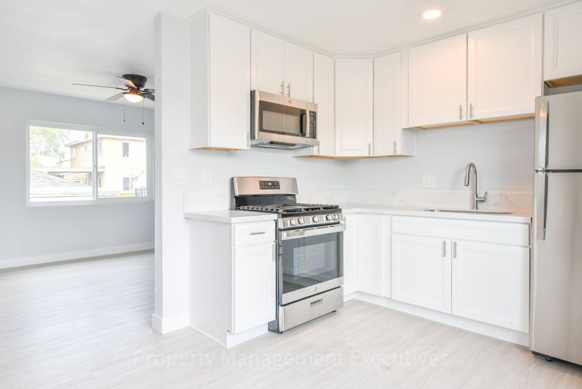 Apartment for rent at 4038 Winona Ave, San Diego, CA 92105