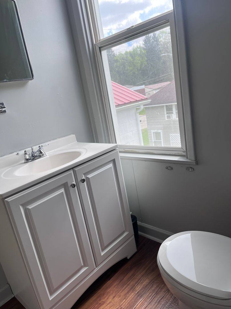 Apartment for rent at 320 Indiana Ave, Apollo, PA 15613