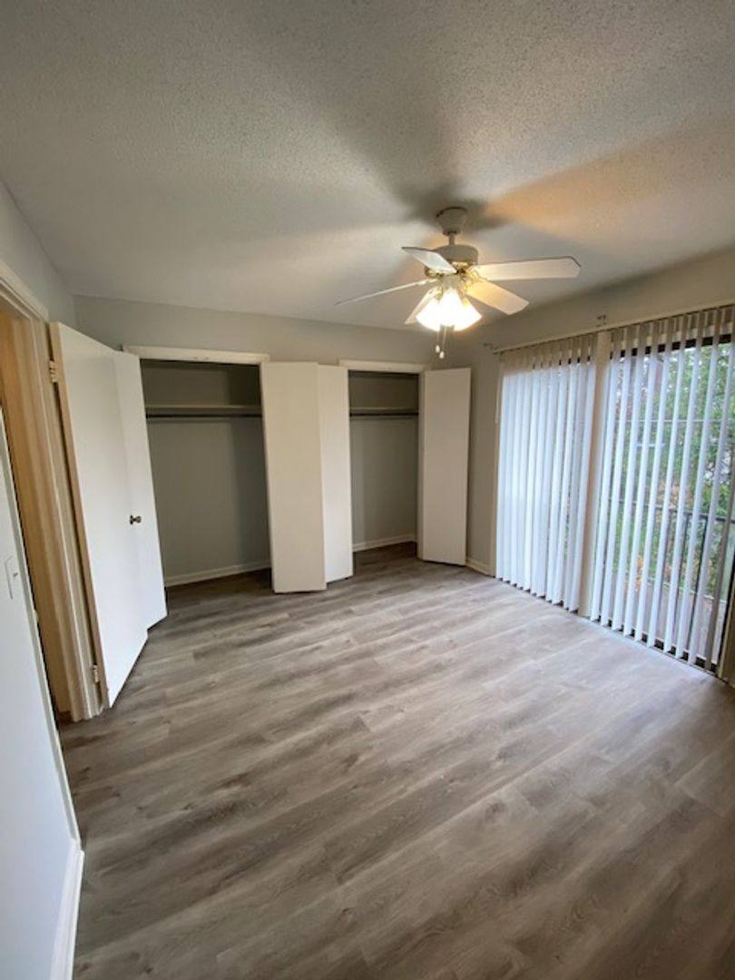 Apartment for rent at 530 Deerwood St, Columbia, SC 29205