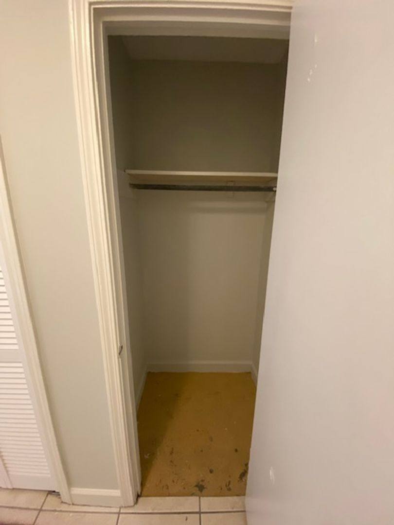 Apartment for rent at 530 Deerwood St, Columbia, SC 29205