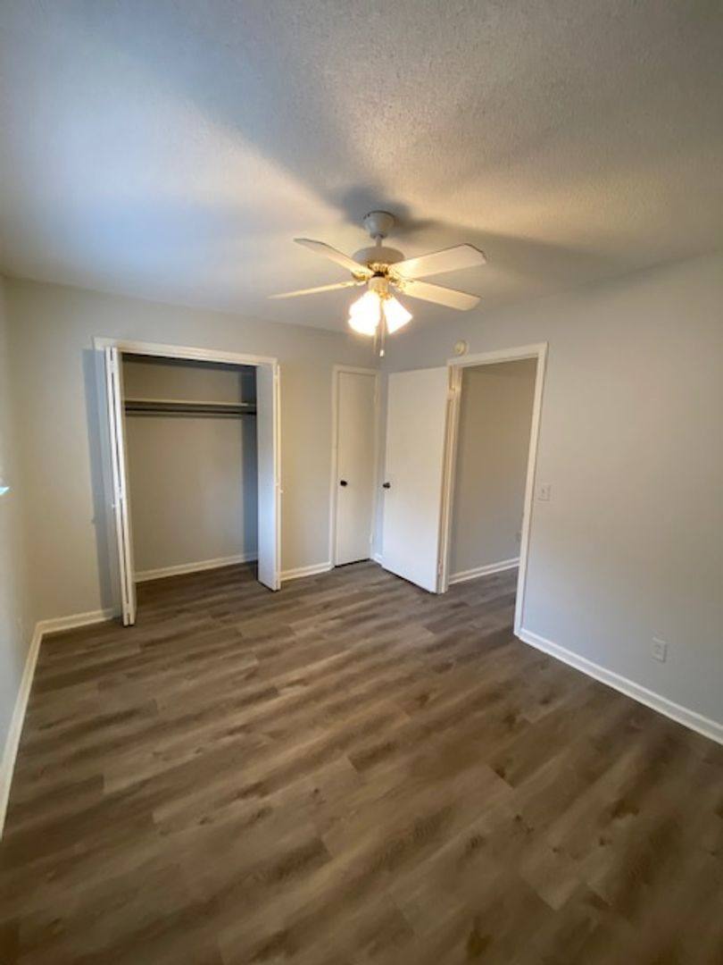 Apartment for rent at 530 Deerwood St, Columbia, SC 29205