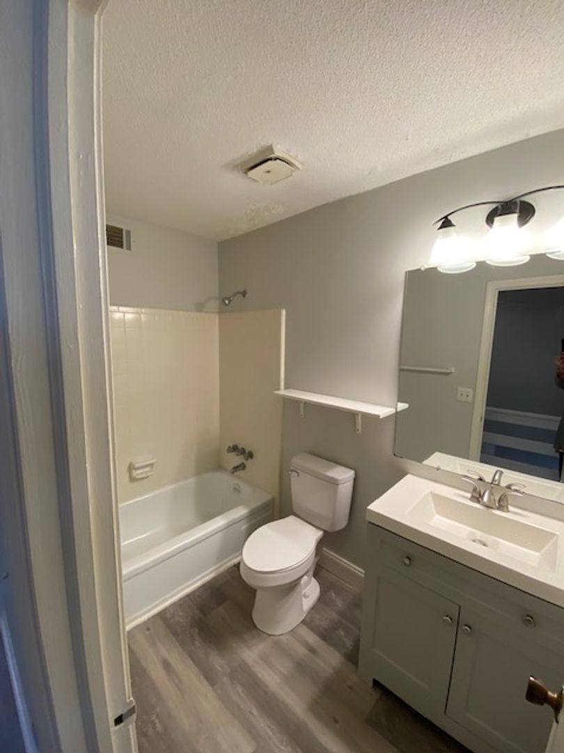 Apartment for rent at 530 Deerwood St, Columbia, SC 29205