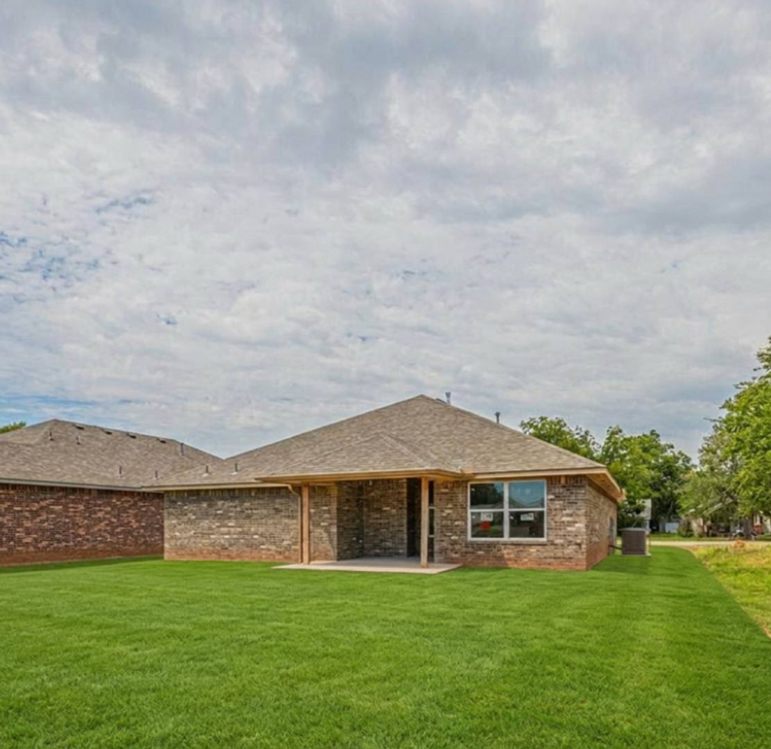 House for rent at 118 Cedar St, Perry, OK 73077