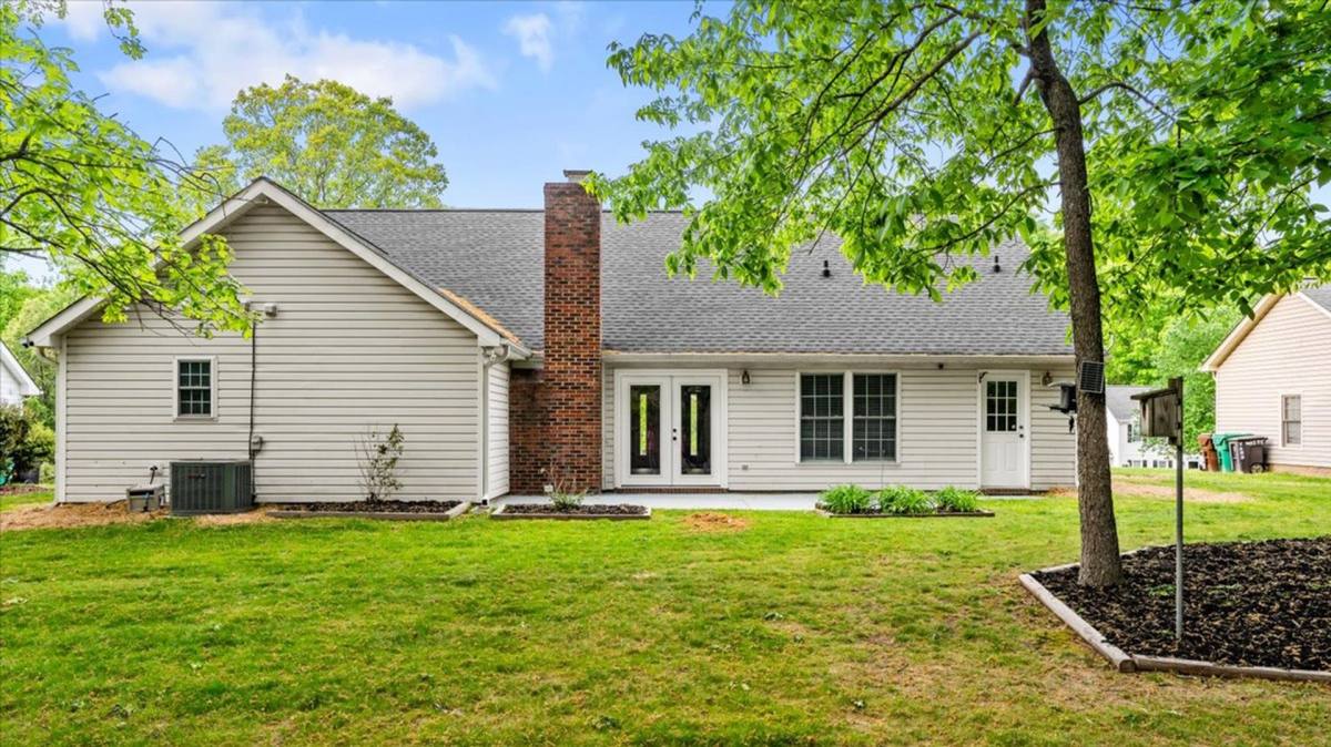 House for rent at 3011 Colony Dr, Jamestown, NC 27282