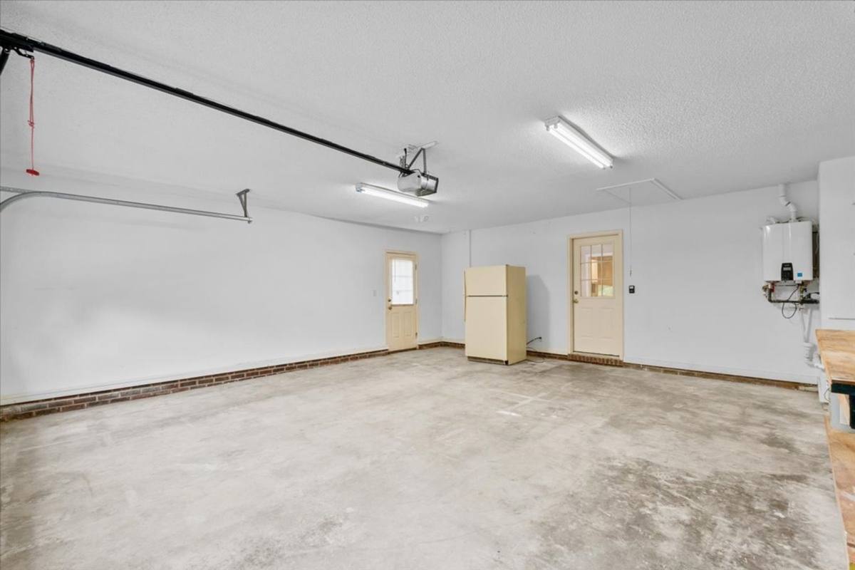 House for rent at 3011 Colony Dr, Jamestown, NC 27282