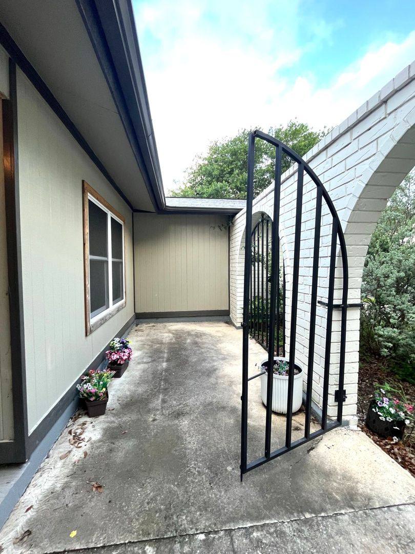 House for rent at 6718 Chelsea Wood, San Antonio, TX 78239