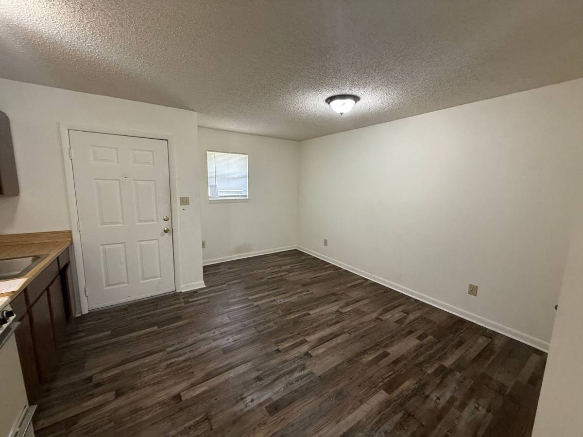 Apartment for rent at 31 8th St, Arab, AL 35016