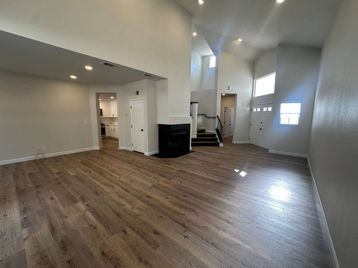 House for rent at 2536 Golden Sands Dr, Las Vegas, NV 89128