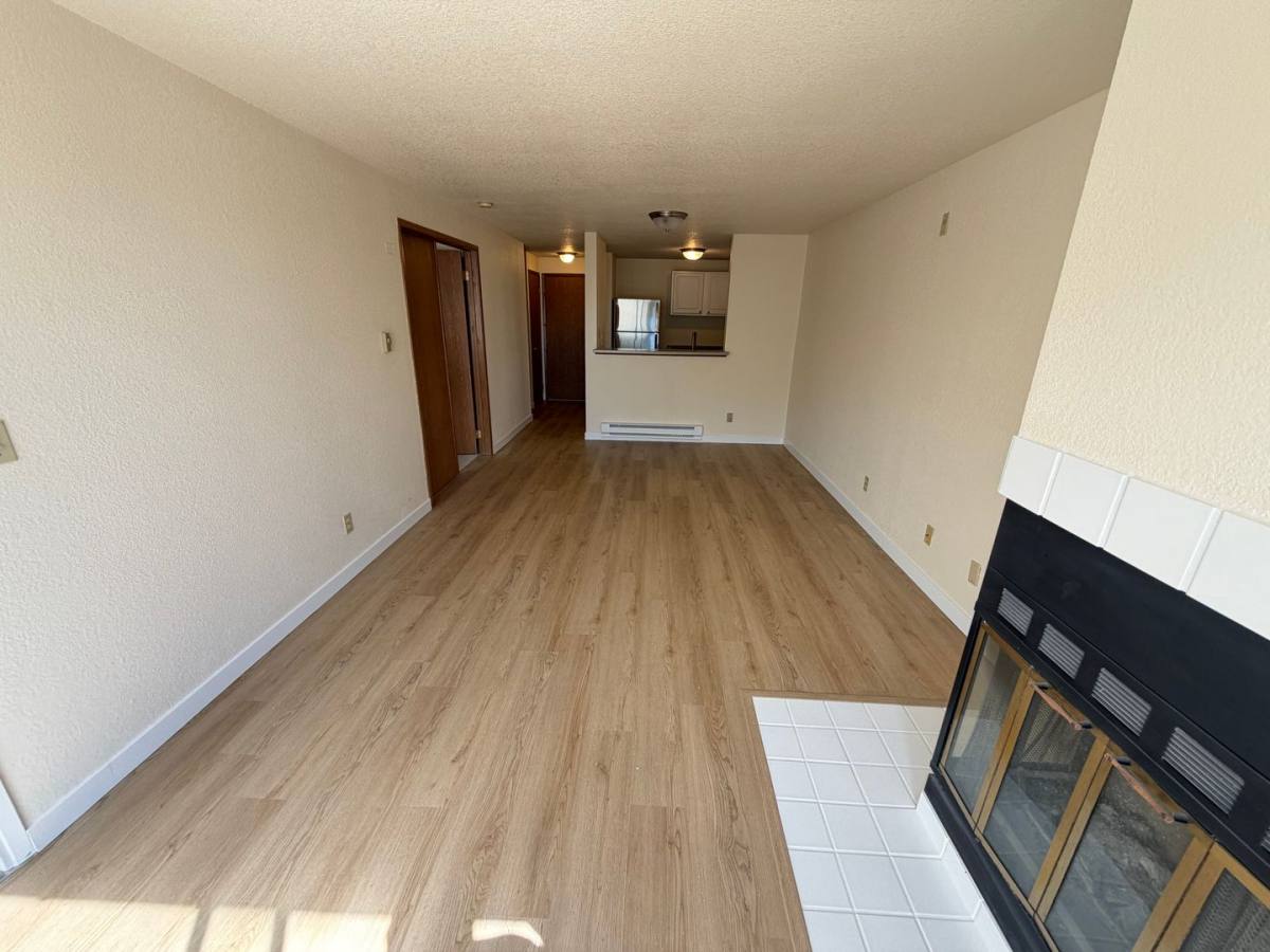Apartment for rent at 11200 Greenwood Ave N, Seattle, WA 98133
