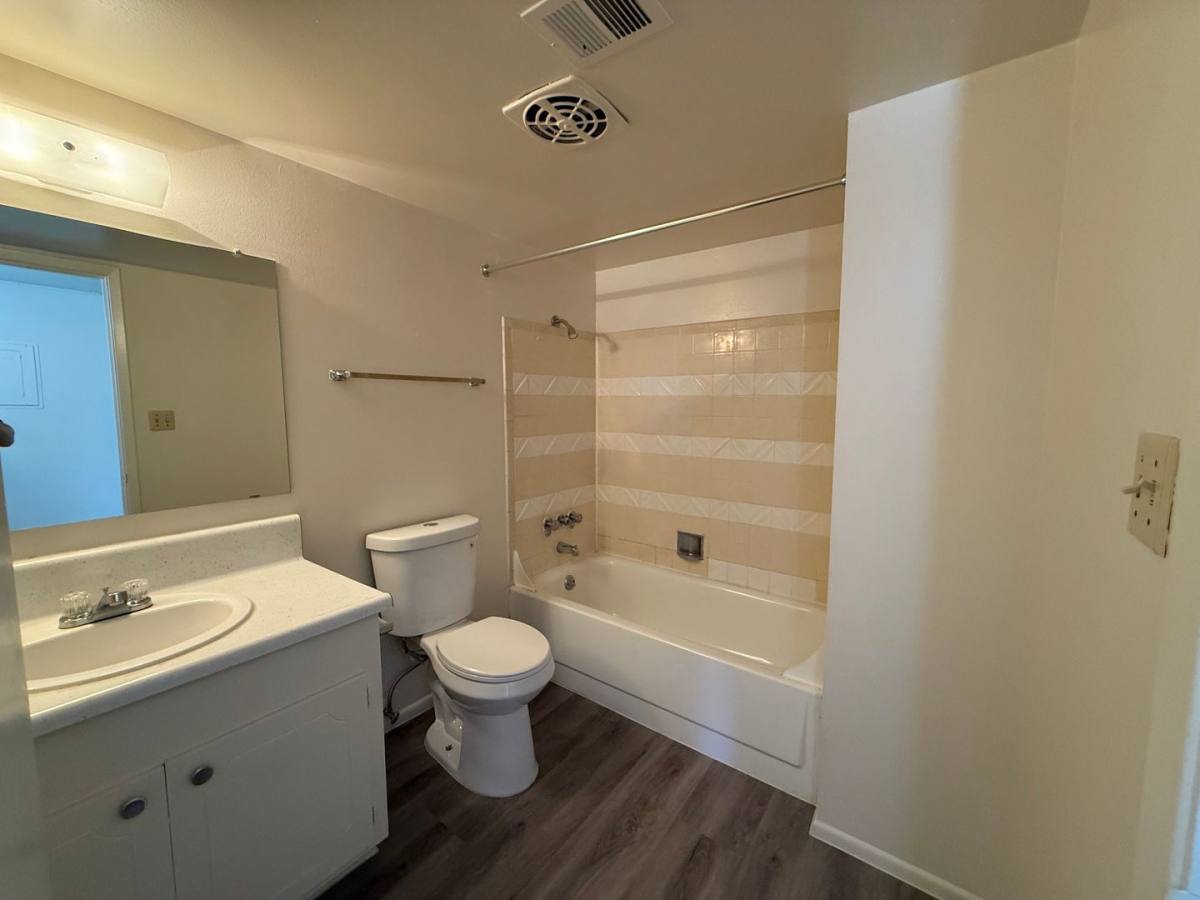 Apartment for rent at 820 E Maryland Ave, Phoenix, AZ 85014