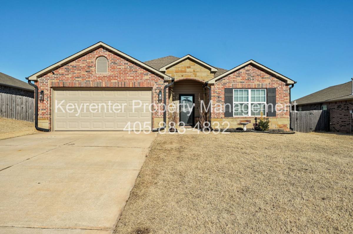 House for rent at 2029 W Antler Way, Mustang, OK 73064