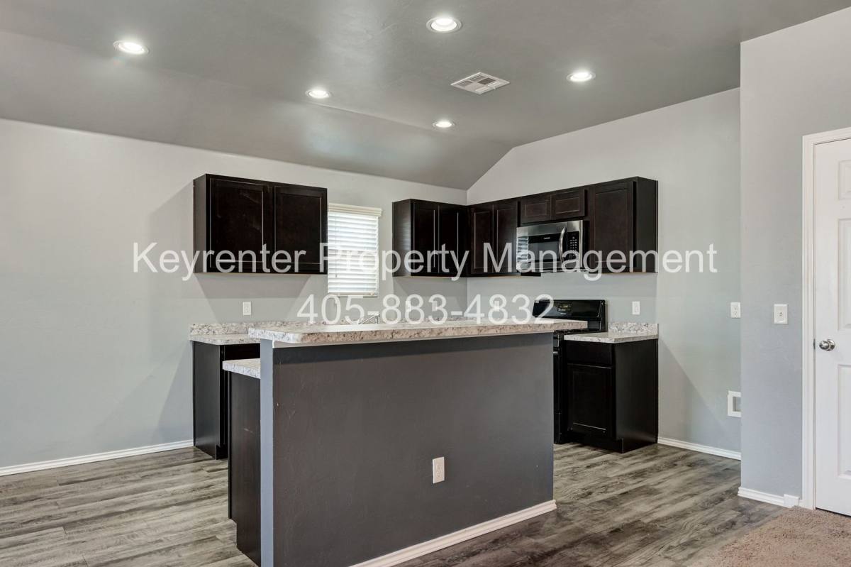 House for rent at 2029 W Antler Way, Mustang, OK 73064