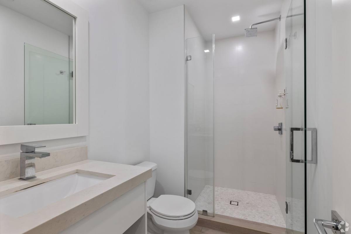 Townhouse for rent at 434 SW 10th St, Miami, FL 33130