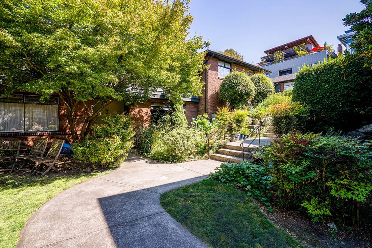 Townhouse for rent at 700-742 E Olive St, Seattle, WA 98122