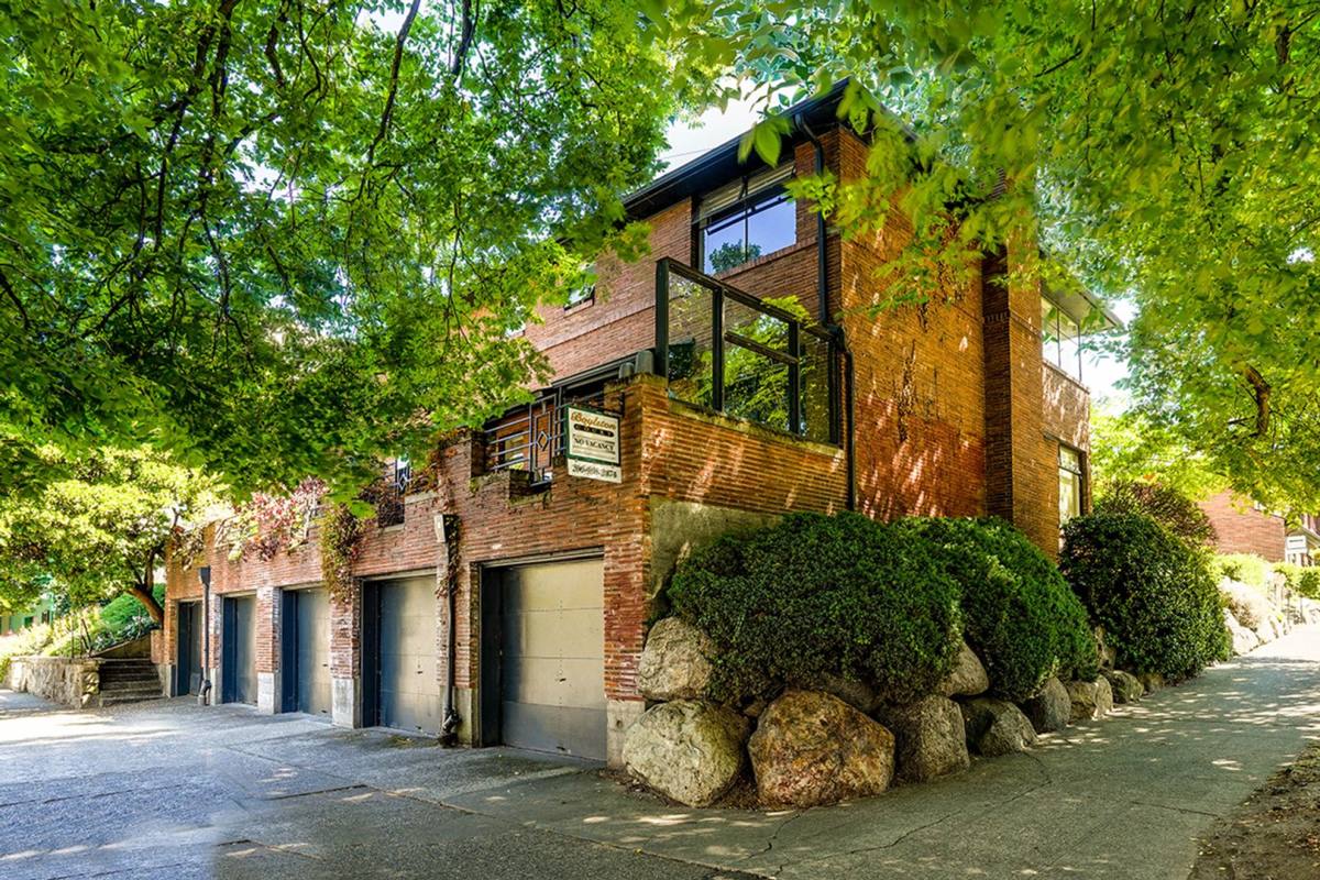 Townhouse for rent at 700-742 E Olive St, Seattle, WA 98122