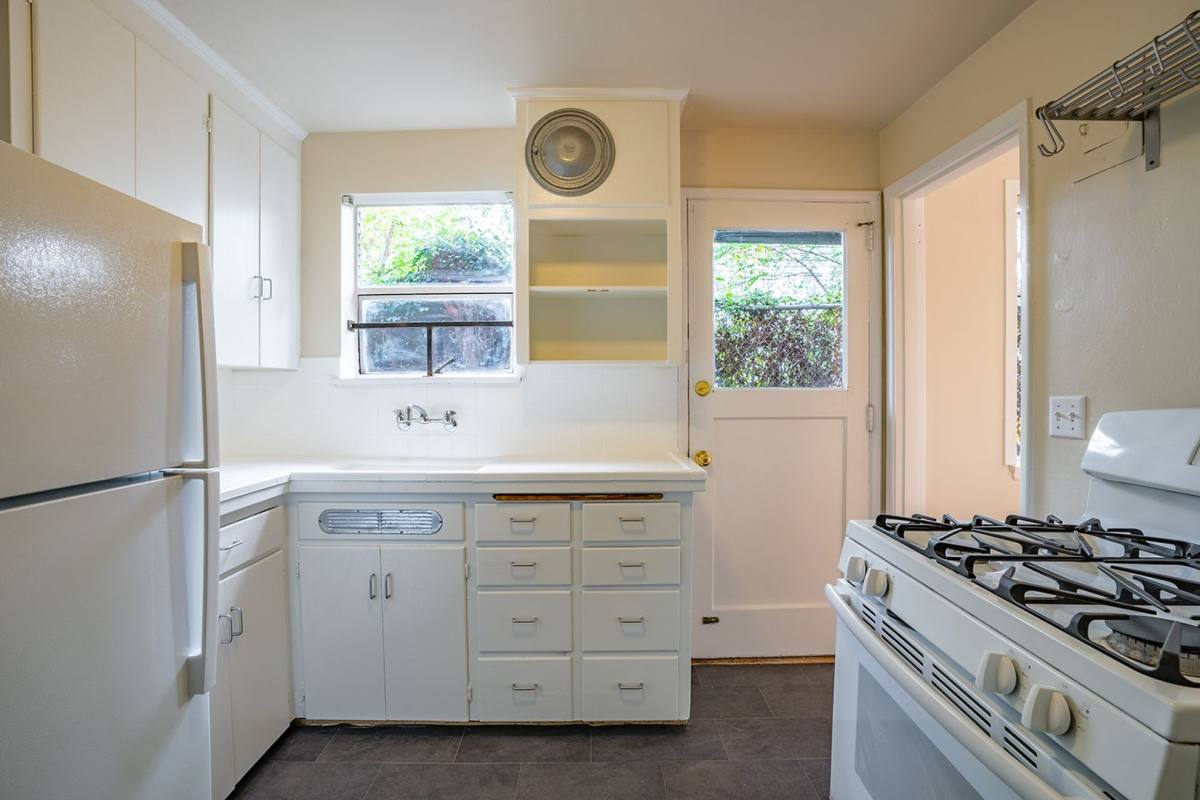 Townhouse for rent at 700-742 E Olive St, Seattle, WA 98122