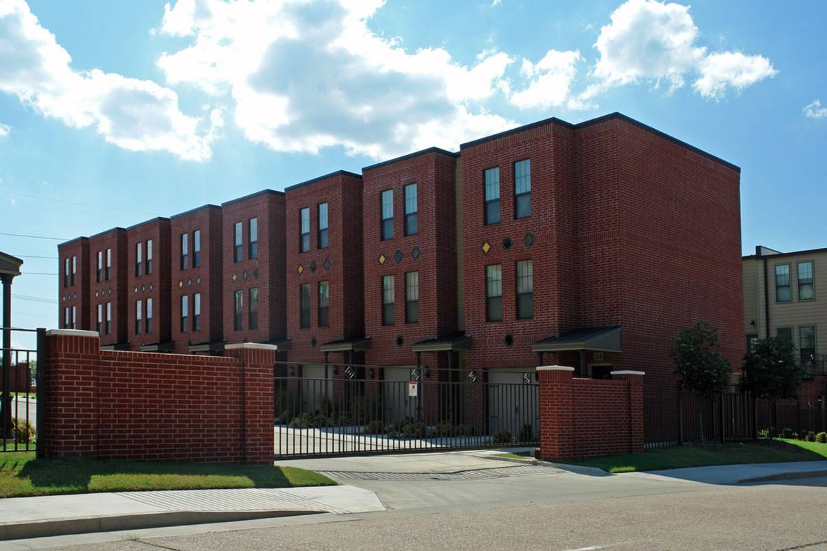Apartment for rent at 109 N 3rd St, Fort Smith, AR 72901