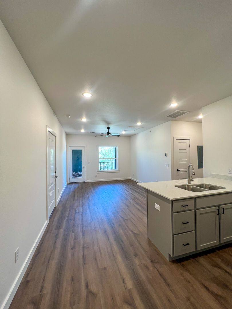 Apartment for rent at 1096 S Bacardi Ave, Fayetteville, AR 72701