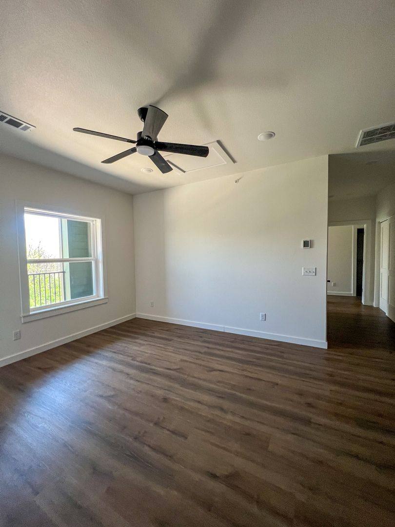 Apartment for rent at 1096 S Bacardi Ave, Fayetteville, AR 72701