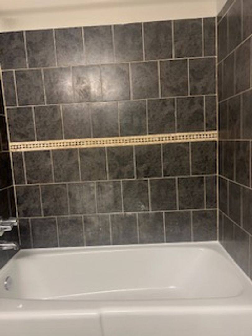 Apartment for rent at 5306-5308 Hamilton Ave, Baltimore, MD 21206