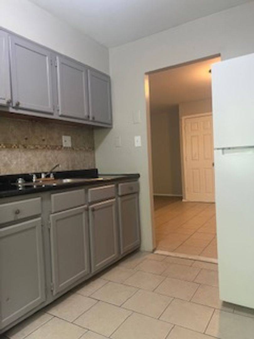 Apartment for rent at 5306-5308 Hamilton Ave, Baltimore, MD 21206