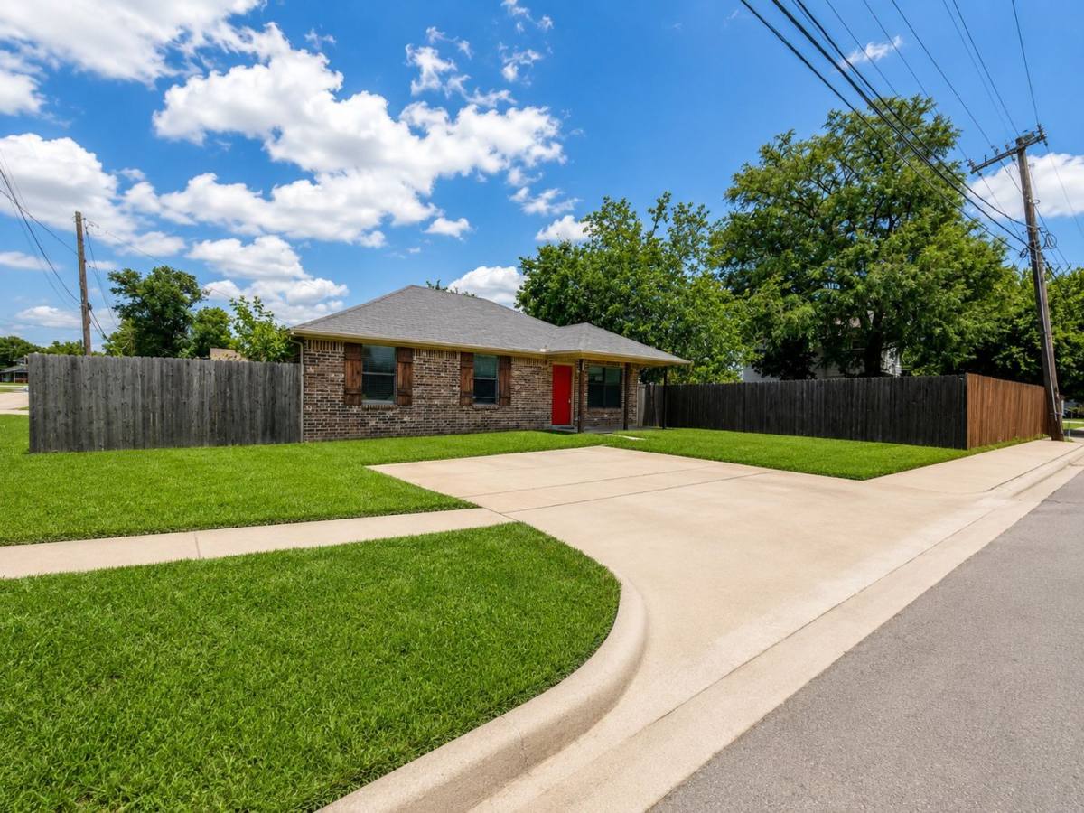 House for rent at 203 W Willow St, Sanger, TX 76266