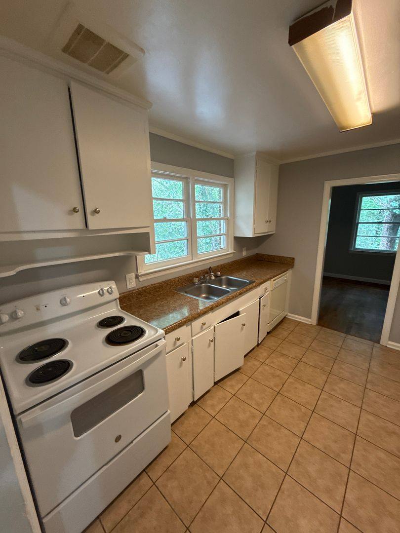 Apartment for rent at 2873 Audubon Circle, Macon, GA 31204