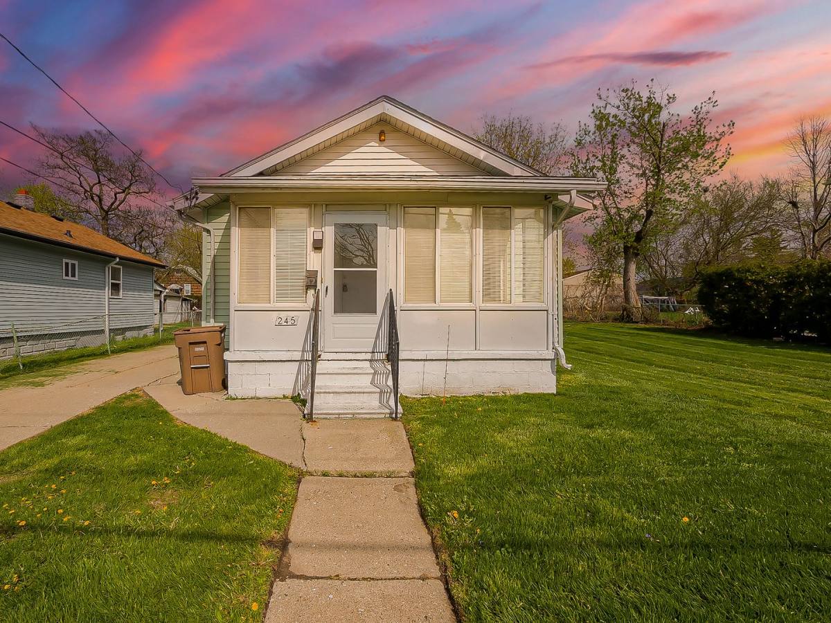 House for rent at 245 S Edith St, Pontiac, MI 48342