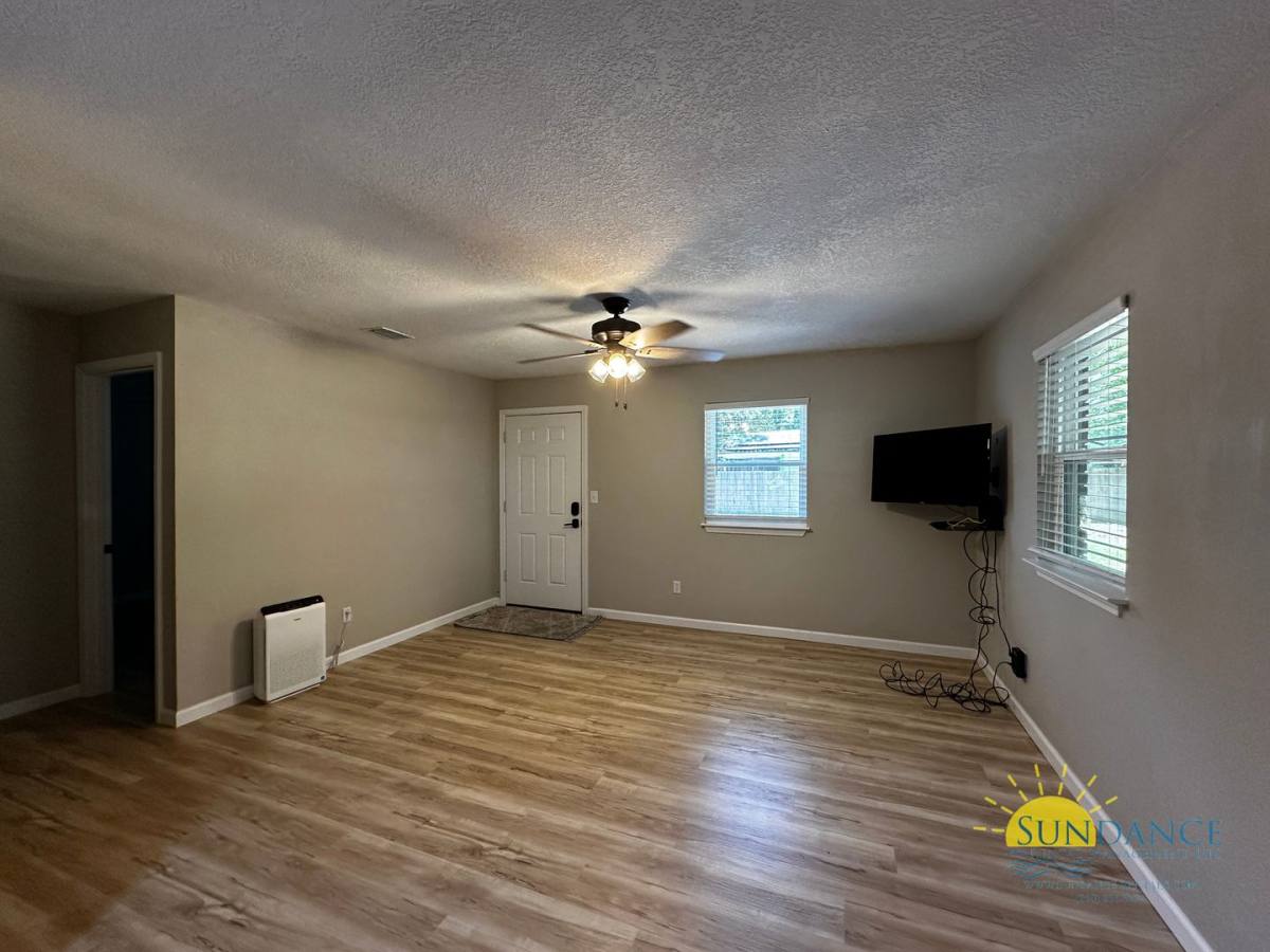 Apartment for rent at 110 Hawkins Rd, Fort Walton Beach, FL 32547