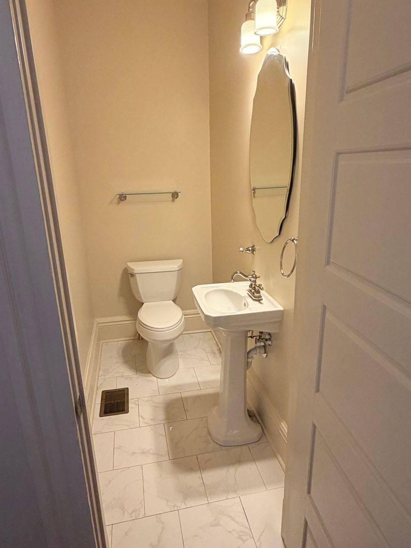 Apartment for rent at 5330 Dryades St, New Orleans, LA 70115