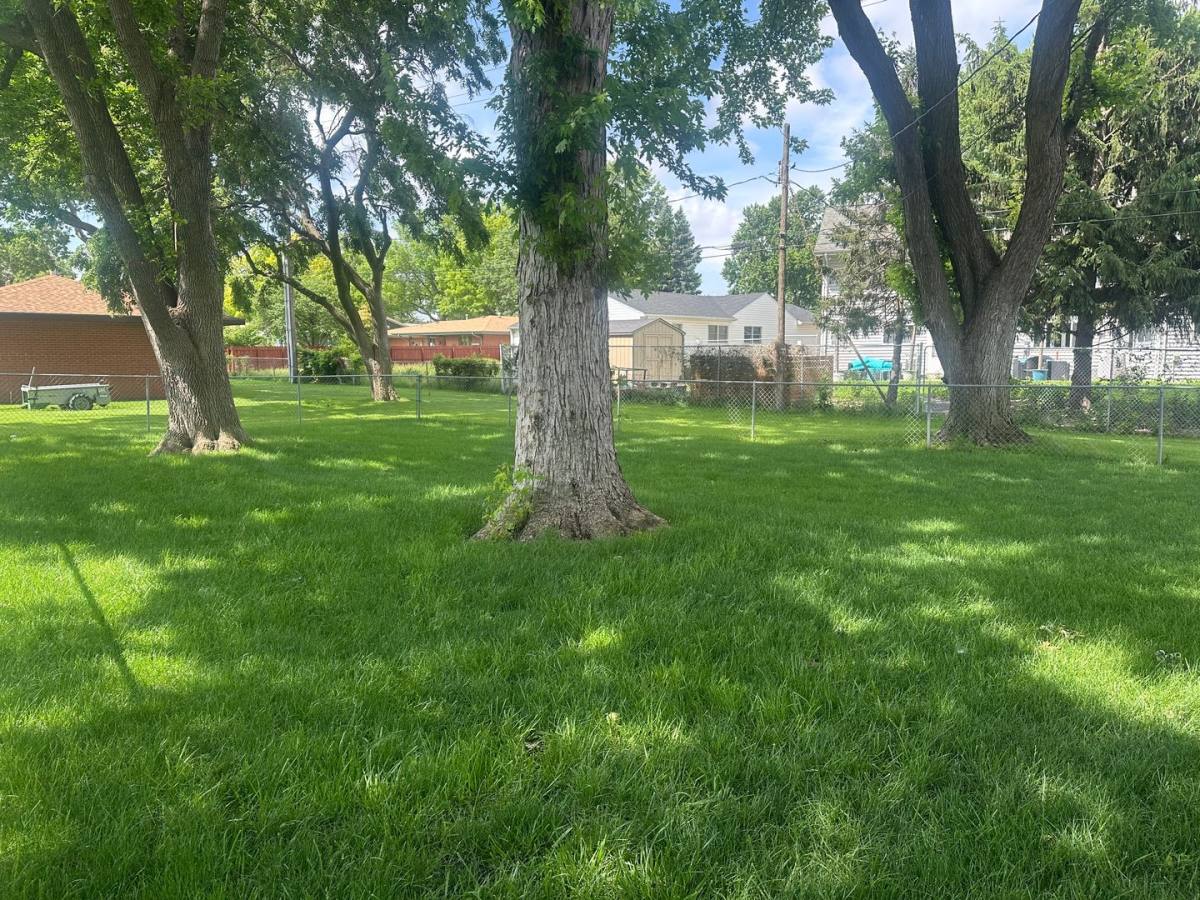 House for rent at 537 E Memorial Dr, Grand Island, NE 68801