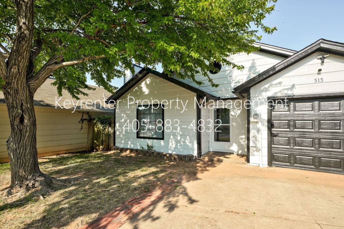 House for rent at 313 Belmont Dr, Edmond, OK 73034