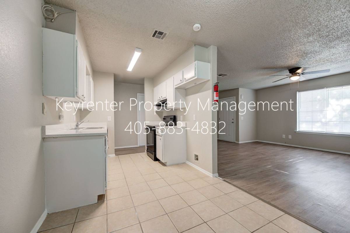 House for rent at 313 Belmont Dr, Edmond, OK 73034