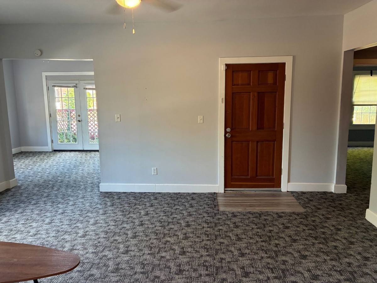Apartment for rent at 3558 Washington Blvd, Indianapolis, IN 46205