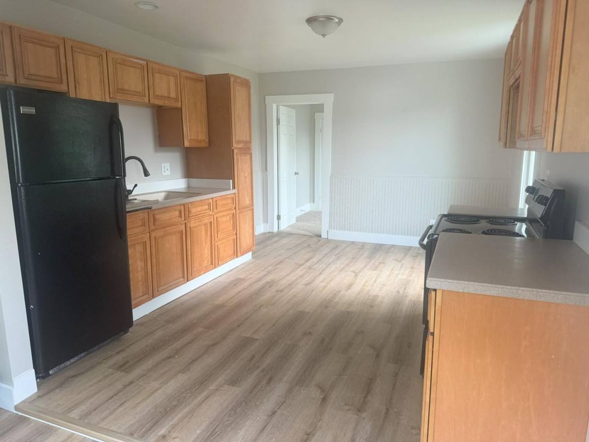 Apartment for rent at 103 105 N Monroe St, Mount Vernon, OH 43050