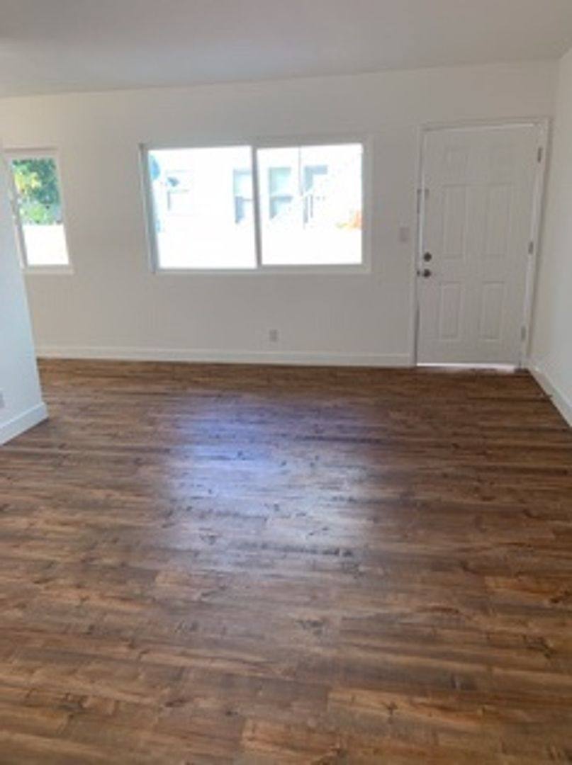 Apartment for rent at 5017 S Figueroa St, Los Angeles, CA 90037