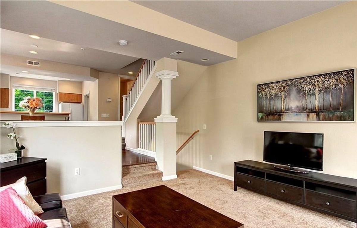 House for rent at 2030 132nd Ave SE, Bellevue, WA 98005
