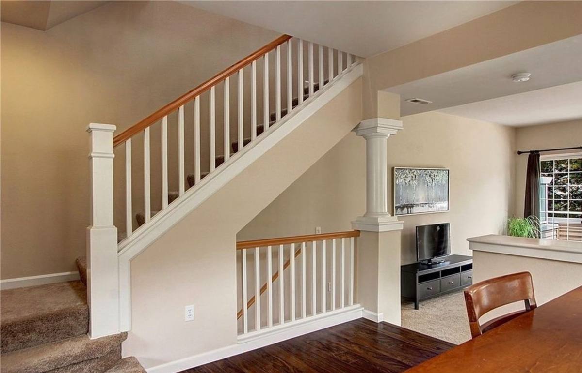 House for rent at 2030 132nd Ave SE, Bellevue, WA 98005