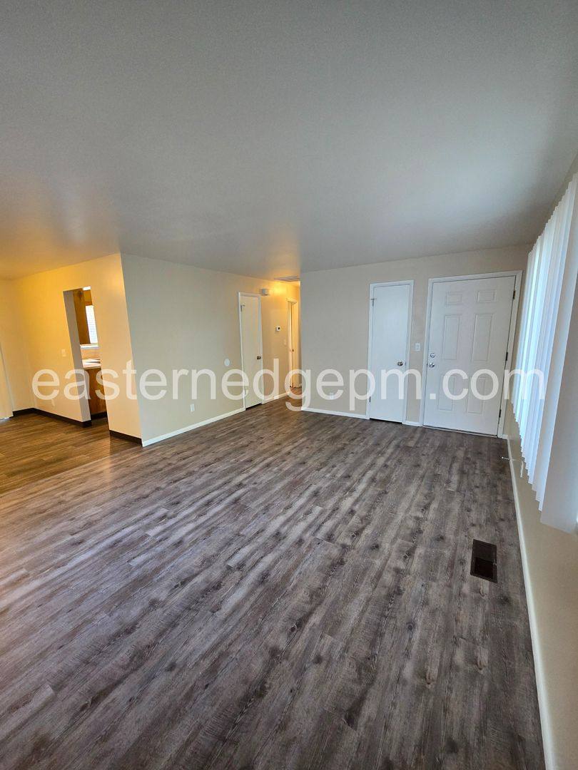 Apartment for rent at 1431-1435 NW 3rd Ave, Ontario, OR 97914