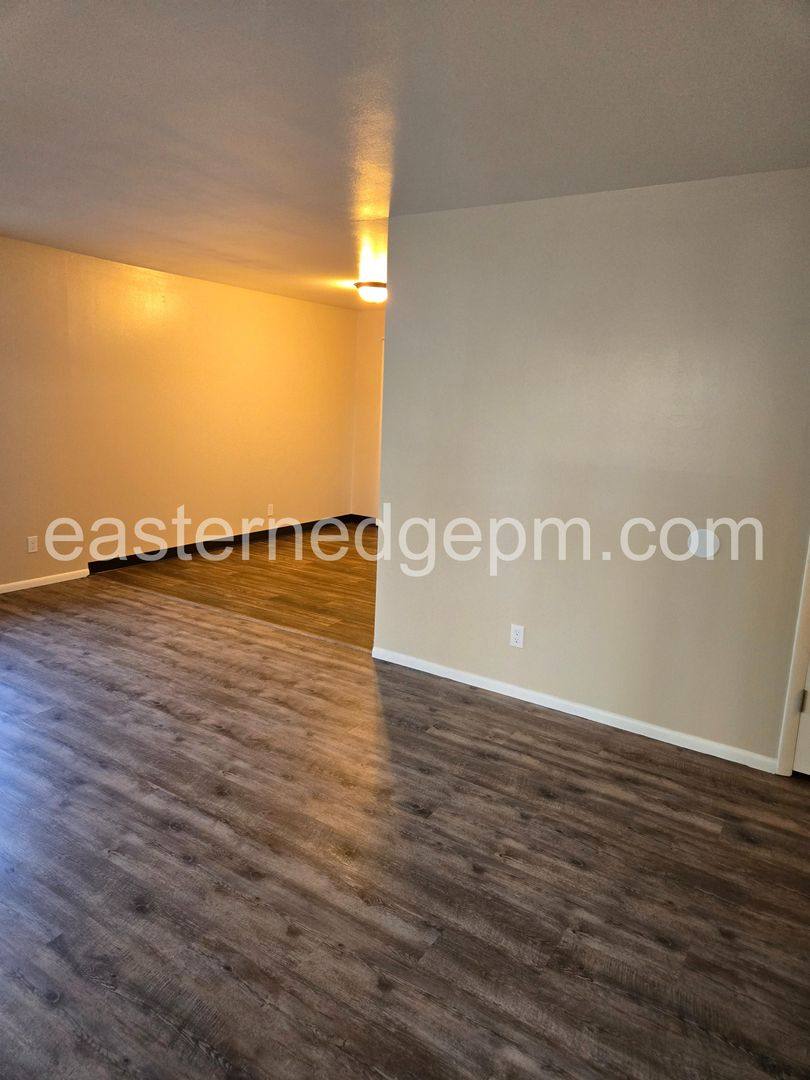 Apartment for rent at 1431-1435 NW 3rd Ave, Ontario, OR 97914