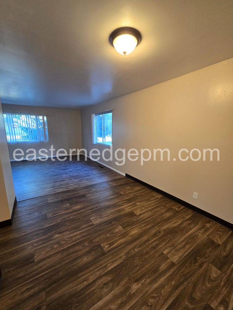 Apartment for rent at 1431-1435 NW 3rd Ave, Ontario, OR 97914