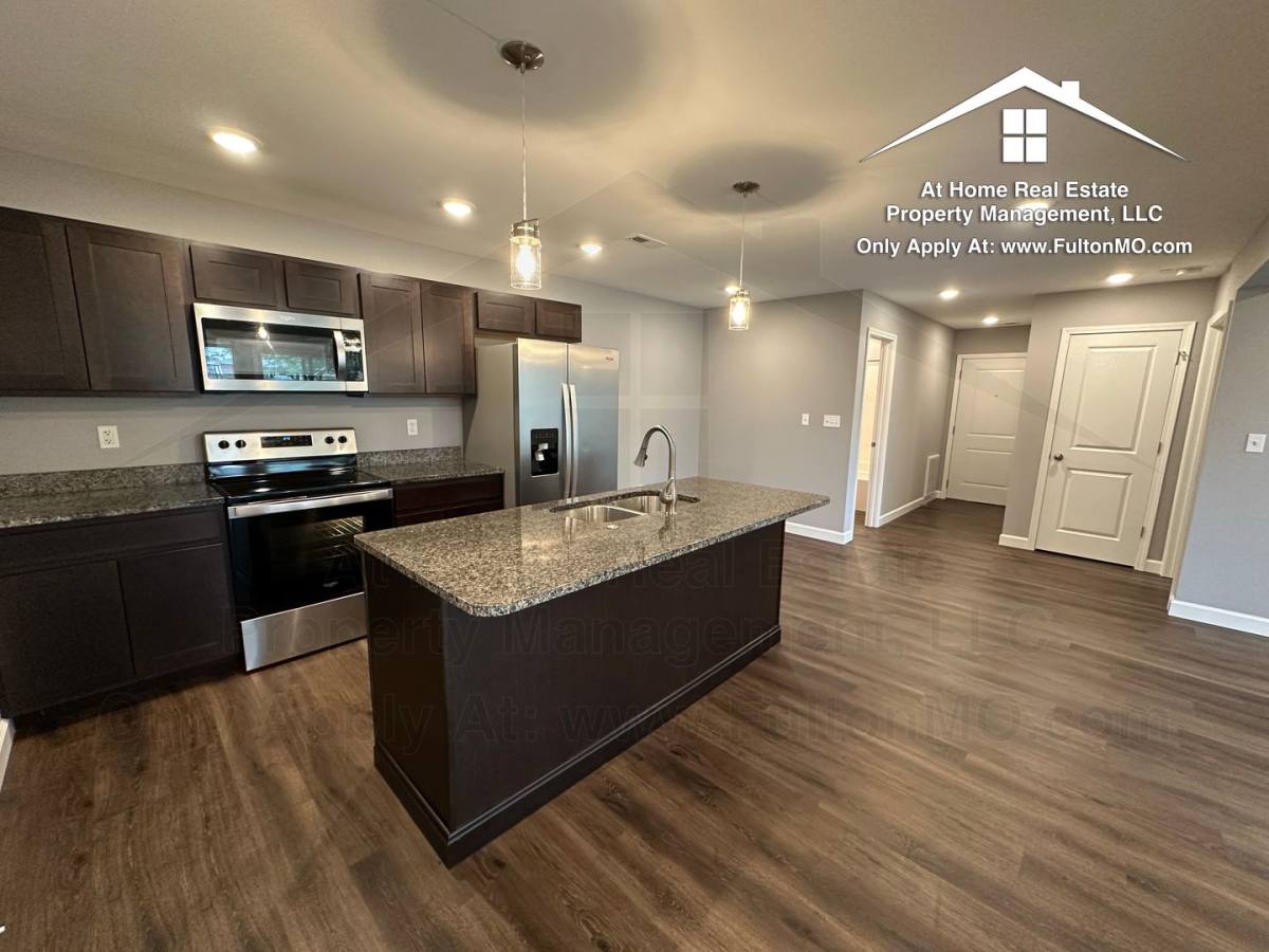 Apartment for rent at 2620 N Bluff St #102, Fulton, MO 65251