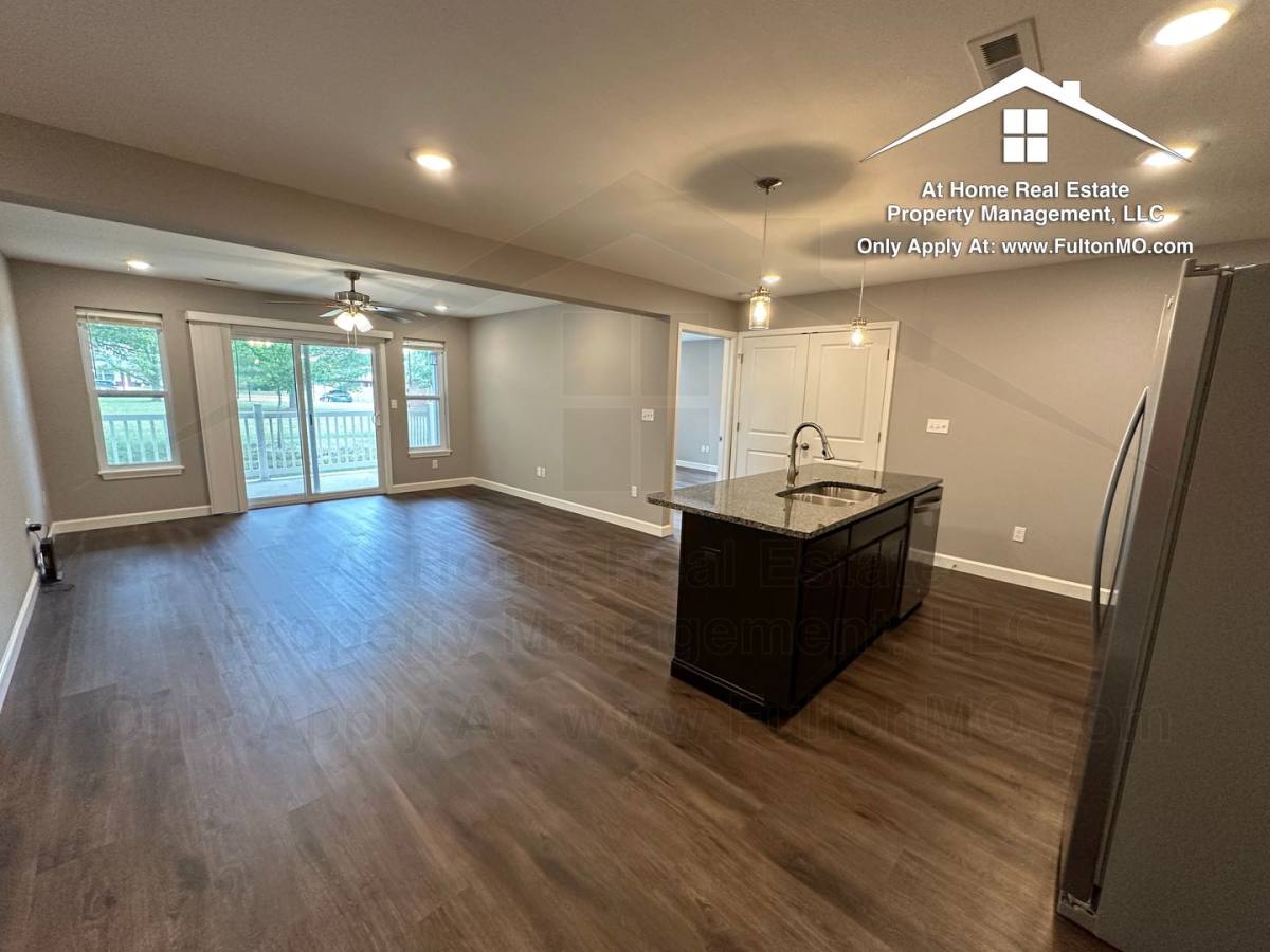 Apartment for rent at 2620 N Bluff St #102, Fulton, MO 65251