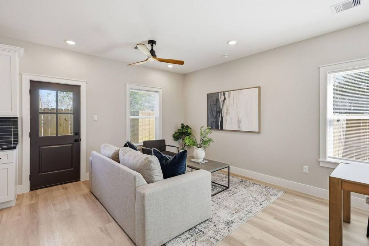 Townhouse for rent at 4723 Mallow St, Houston, TX 77033