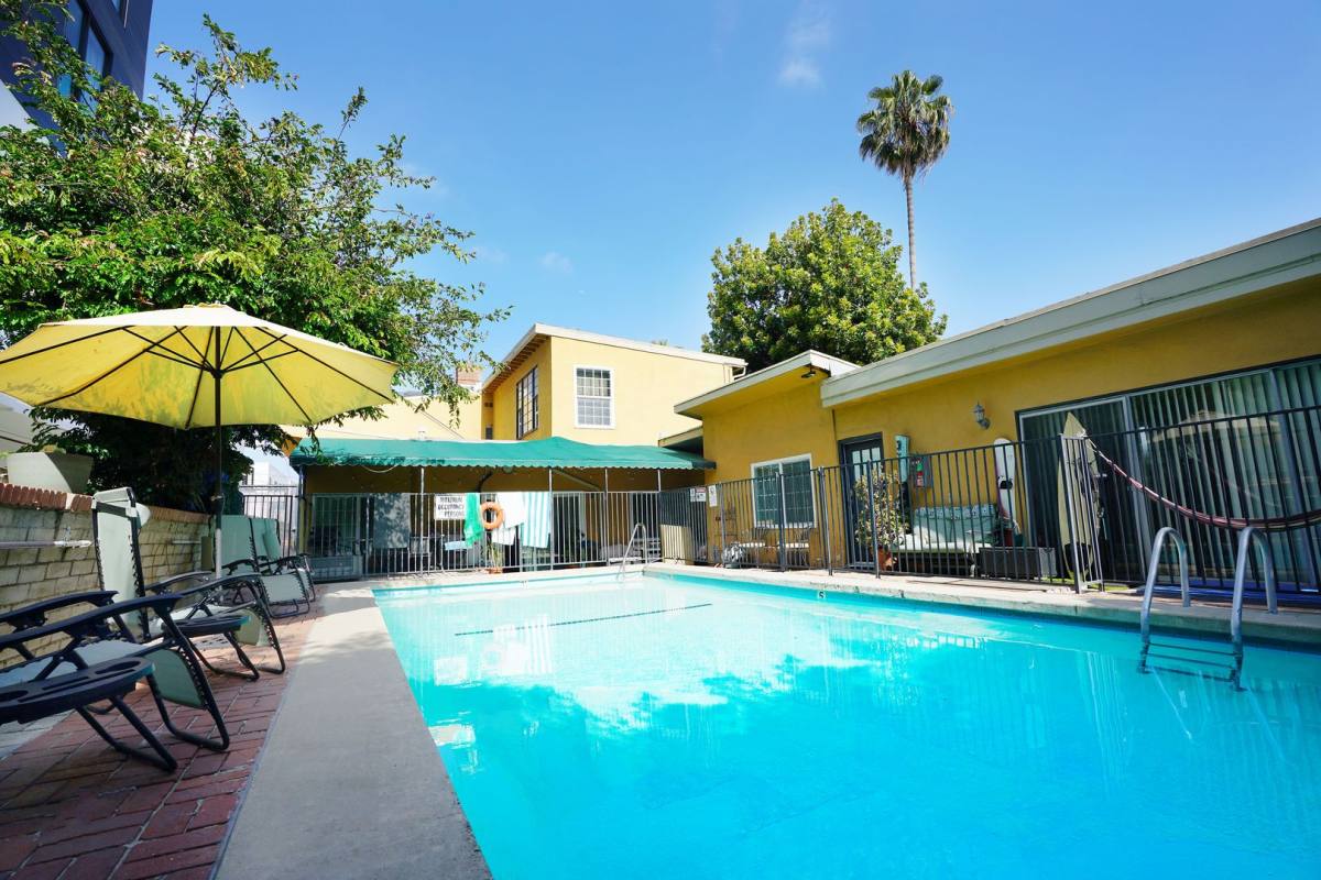 Apartment for rent at 1219 Larrabee St, West Hollywood, CA 90069
