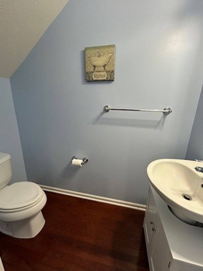 Townhouse for rent at 304 Kelsey Dr, Akron, OH 44321
