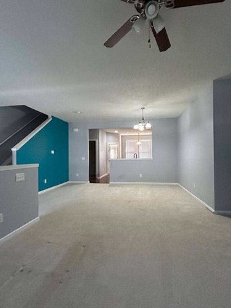 Townhouse for rent at 304 Kelsey Dr, Akron, OH 44321