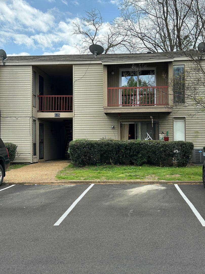 Condo for rent at 635 Patterson, Memphis, TN 38111