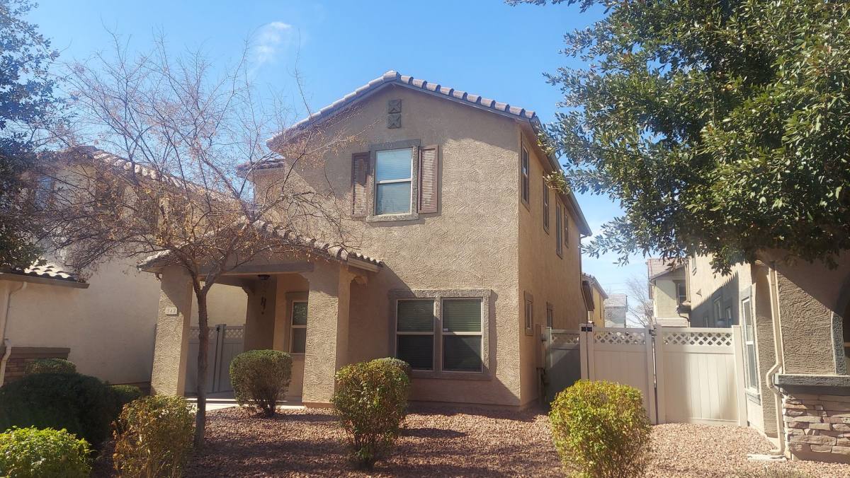 House for rent at 943 S Sabino Dr, Gilbert, AZ 85296